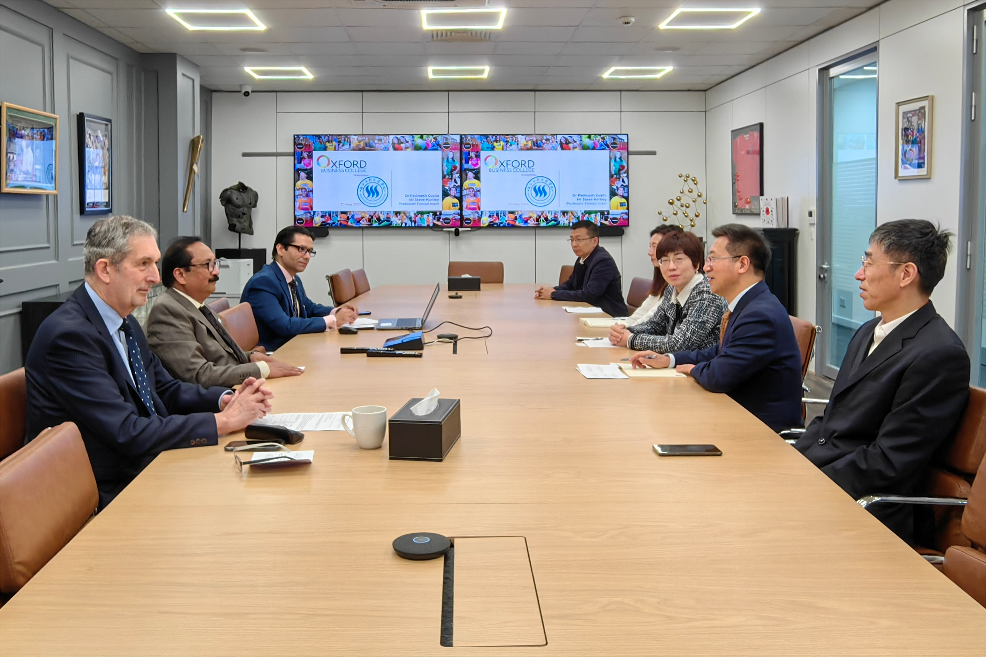 英国牛津商学院会谈 2.png 英国牛津商学院会谈 2.png